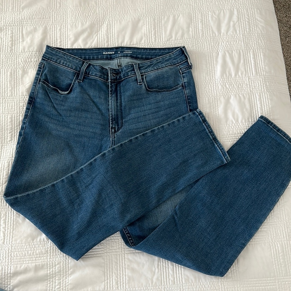 Old Navy High Rise Straight Jeans